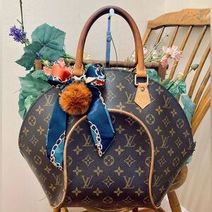 Louis Vuitton Monogram Ellipse MM